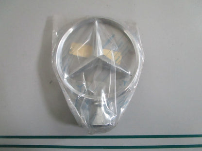 NEW OEM A1808880109 Mercedes-Benz Hood Ornament 0820