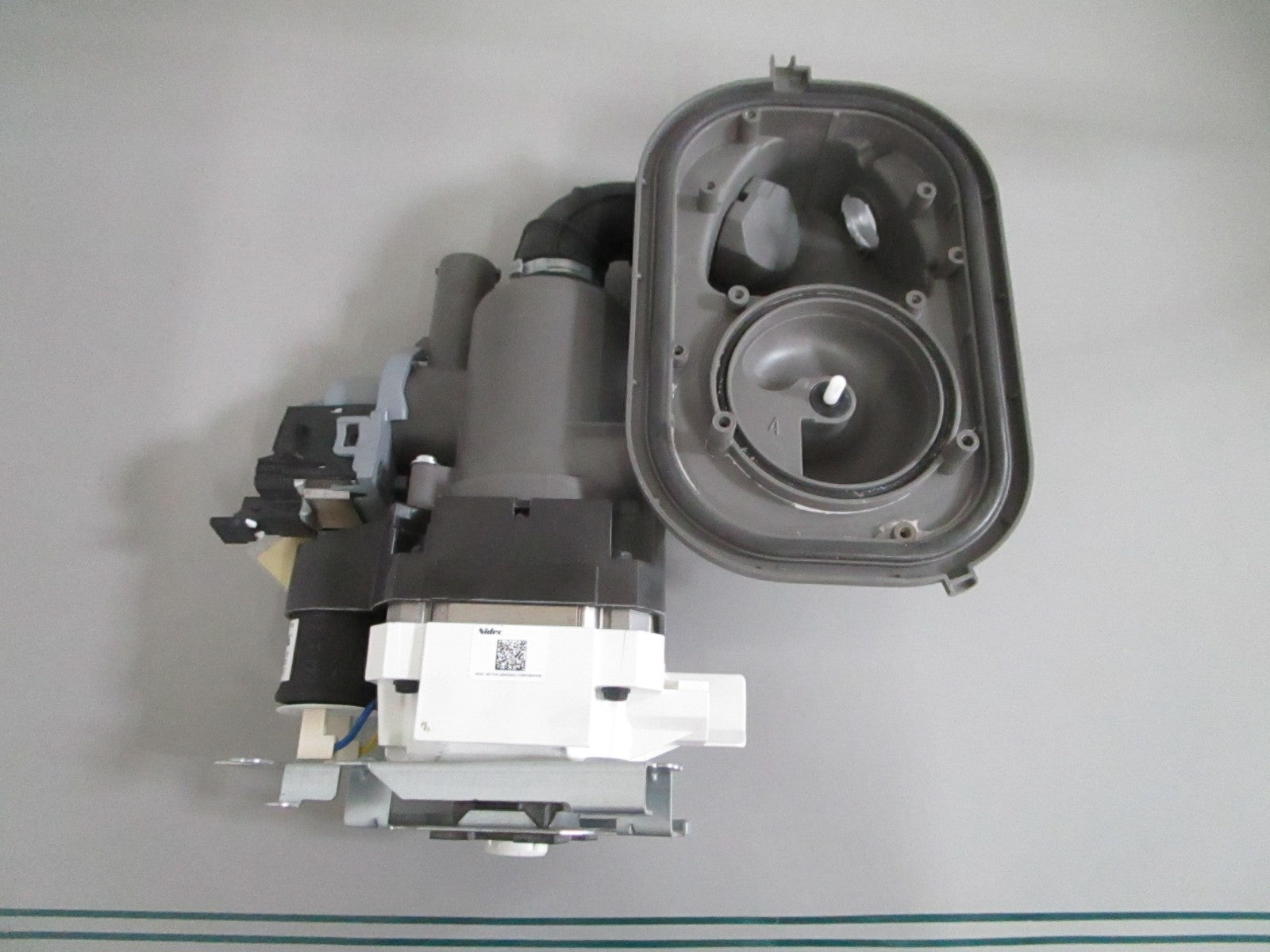 Whirlpool W11416362 Dishwasher Pump Motor Assy OEM NOS Replaces W11345228 0820