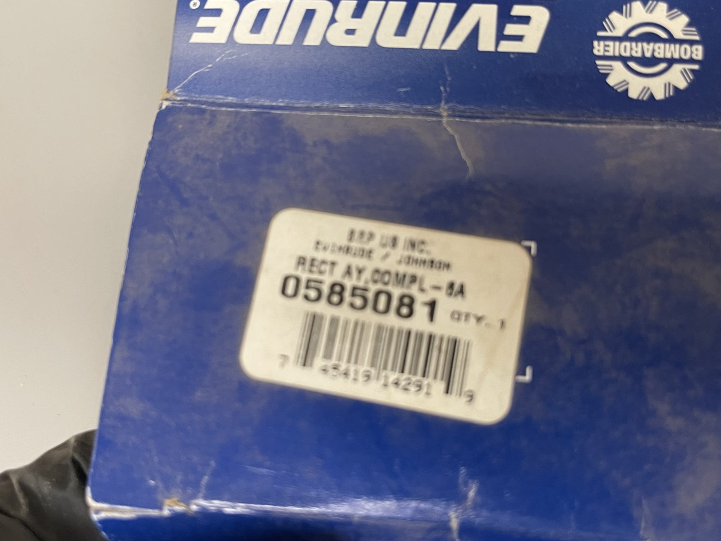 NEW OEM 585081 Johnson Evinrude Rectifier Regulator 0670