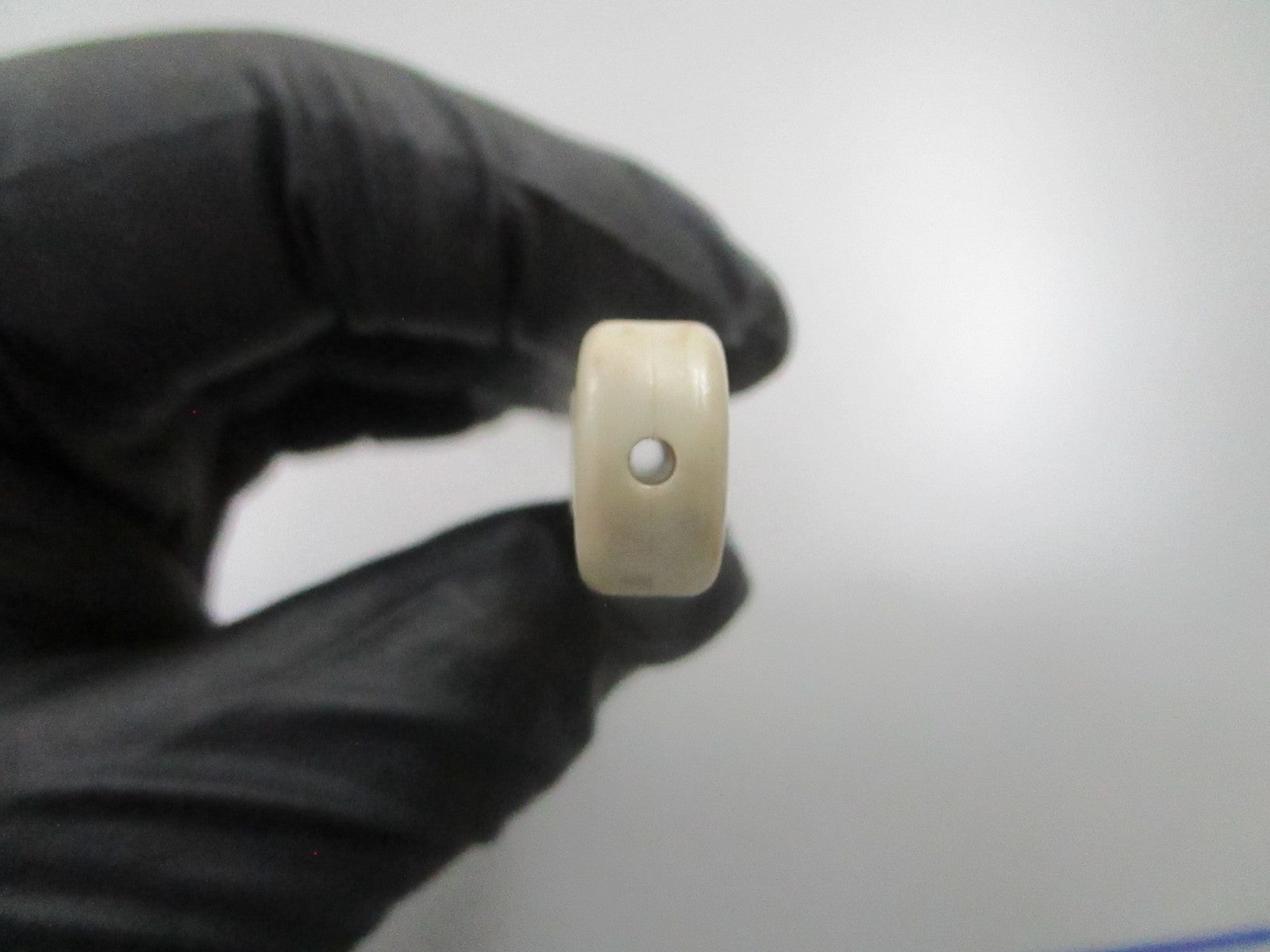 *NEW OEM* 0810 OMC Johnson Evinrude Casing Guide 206408 0206408