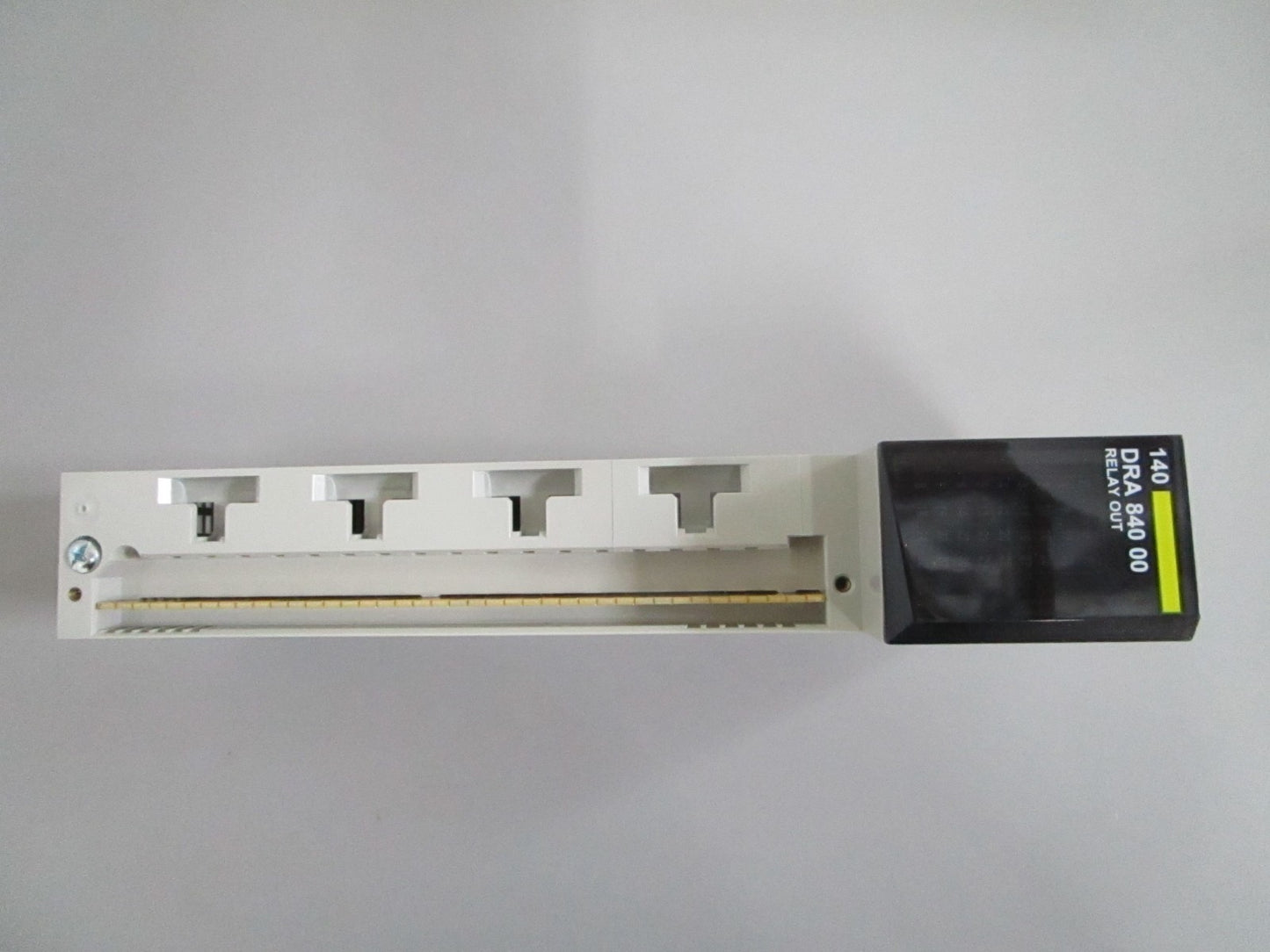 Schneider 140DRA84000 Modicon Quantum Relay Output 16x1 NO NOS NEW OEM 0820