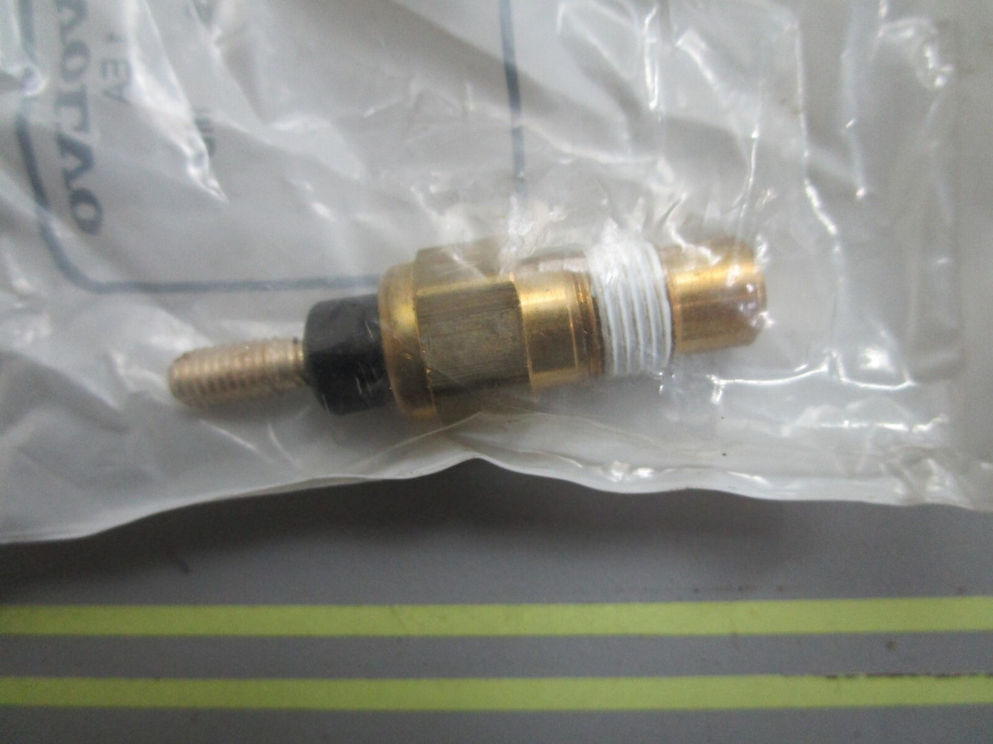 *NEW OEM* 0820 Volvo Penta Exhaust Temperature Sensor 3862500