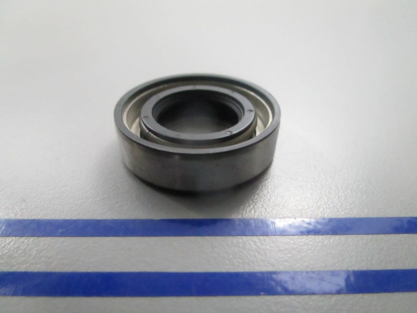 NEW OEM 313284 0313284 OMC Johnson Evinrude Oil Seal 0810