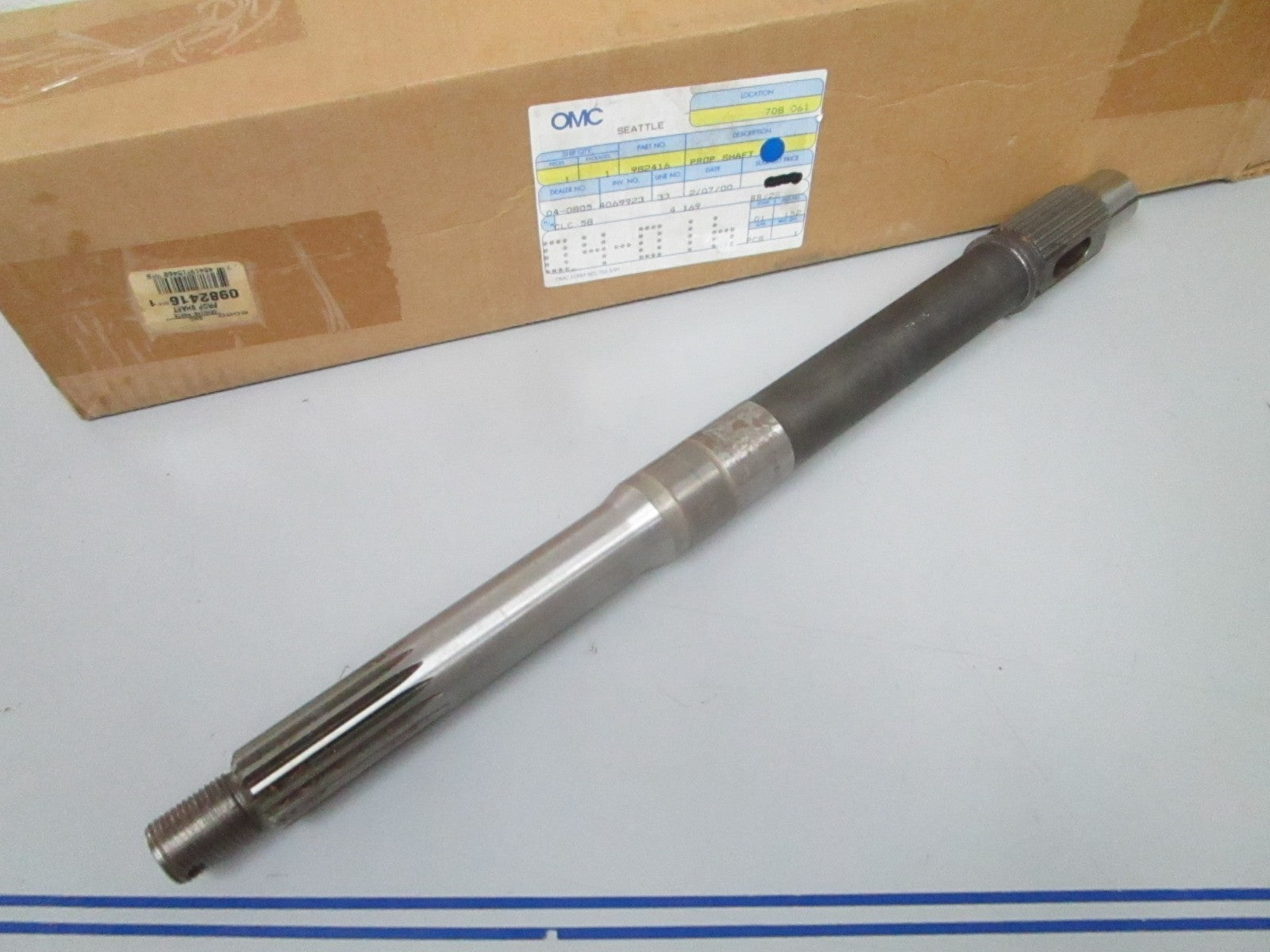 *NEW OEM* 0820 OMC Johnson Evinrude Prop Shaft 982416 0982416