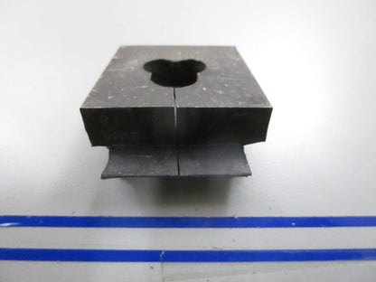 *NEW OEM* 0810 OMC Johnson Evinrude Grommet 332416 0332416