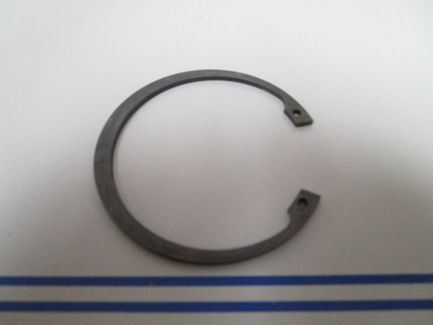NEW OEM 320309 0320309 OMC Johnson Evinrude Retainer Ring 0810