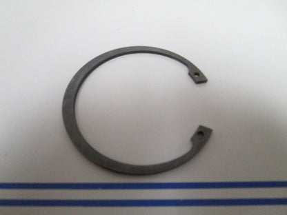 NEW OEM 320309 0320309 OMC Johnson Evinrude Retainer Ring 0810