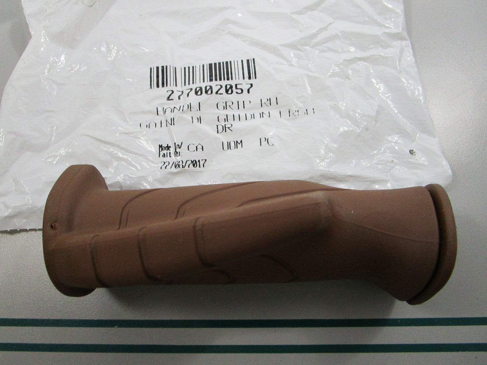 NEW 277002057 Sea-Doo RH Handle Grip 0810