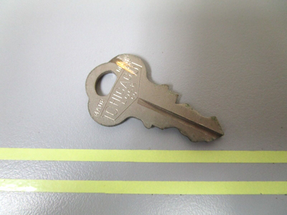 *NEW OEM* 0750 OMC Johnson Evinrude IGNITION KEY KF20  501535 0501535