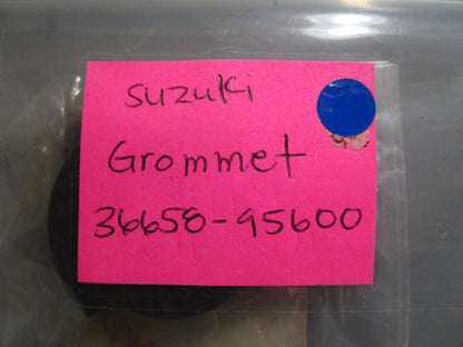*NEW OEM* 0810 Suzuki Grommet 36658-95600