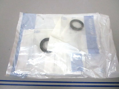 *NEW OEM* 0720 Volvo Penta Seal Kit 853871