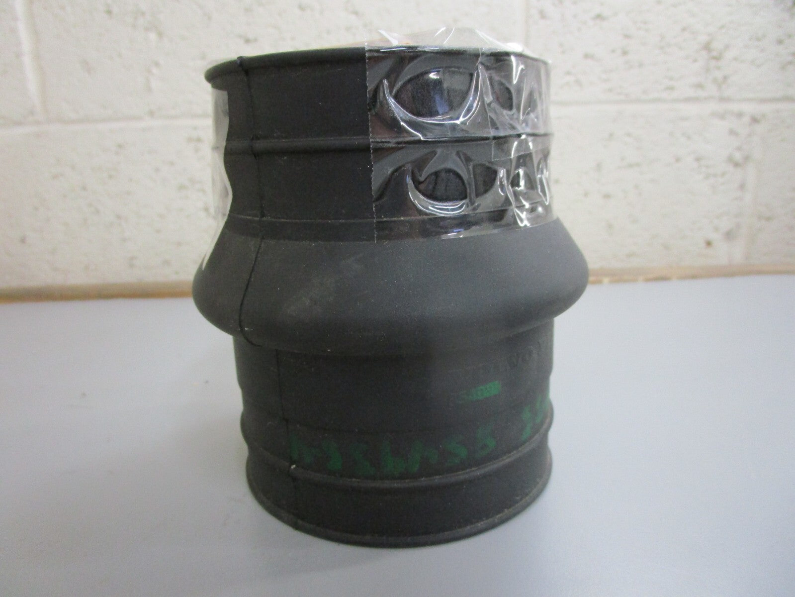 *NEW OEM* 0820 Volvo Penta Exhaust Hose 854935