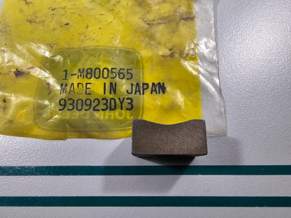 NEW OEM M800565 John Deere Collar 0810