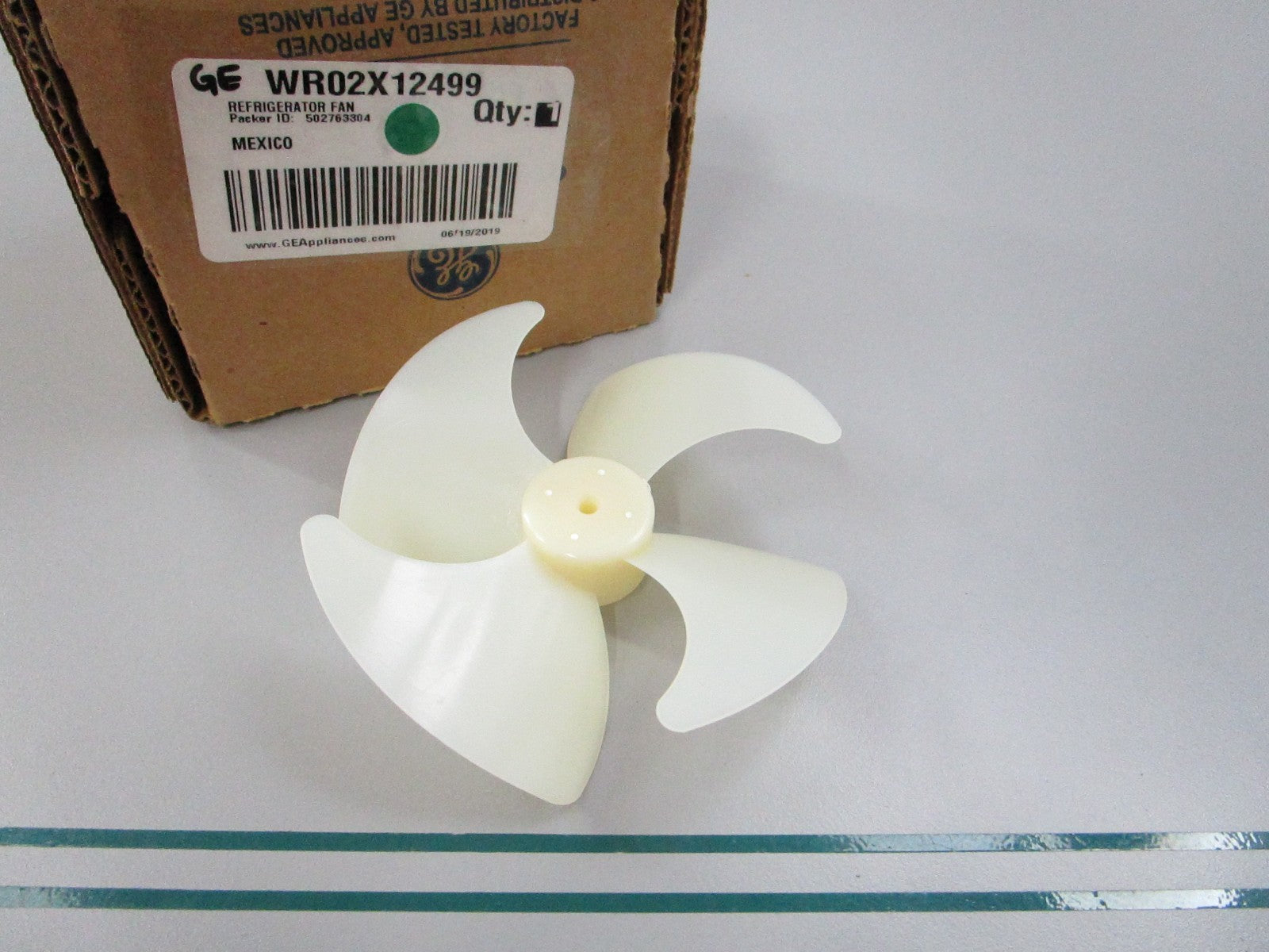 NEW OEM WR02X12499 GE Refrigerator Fan 0810
