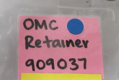 *NEW OEM* 0810 OMC Johnson Evinrude Retainer 909037 0909037