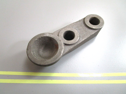 *NEW OEM* 0750 OMC Johnson Evinrude WORM RETAINER BRACKET 908870 0908870