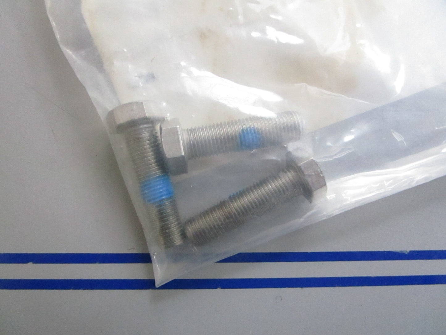 *NEW OEM* (LOT OF 3) 0810 OMC Johnson Evinrude Screw 325729 0325729