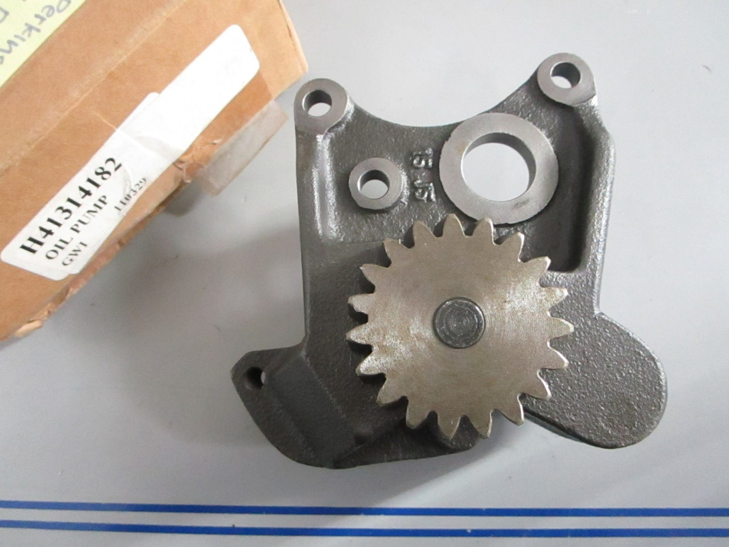 NEW OEM H41314182 Perkins Oil Pump 0820
