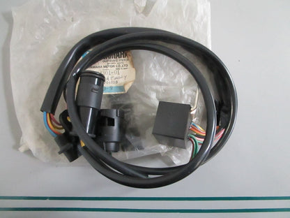 NEW OEM 6H4-84301-01-00 Yamaha Pilot Light Assy 0820