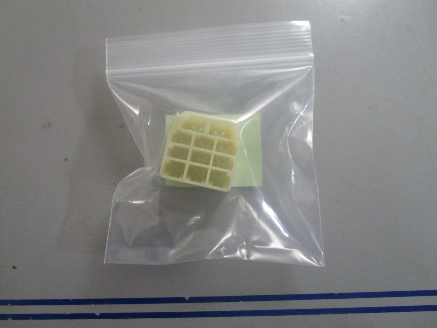 *NEW OEM* 0770 Volvo Penta Tab Housing 945831