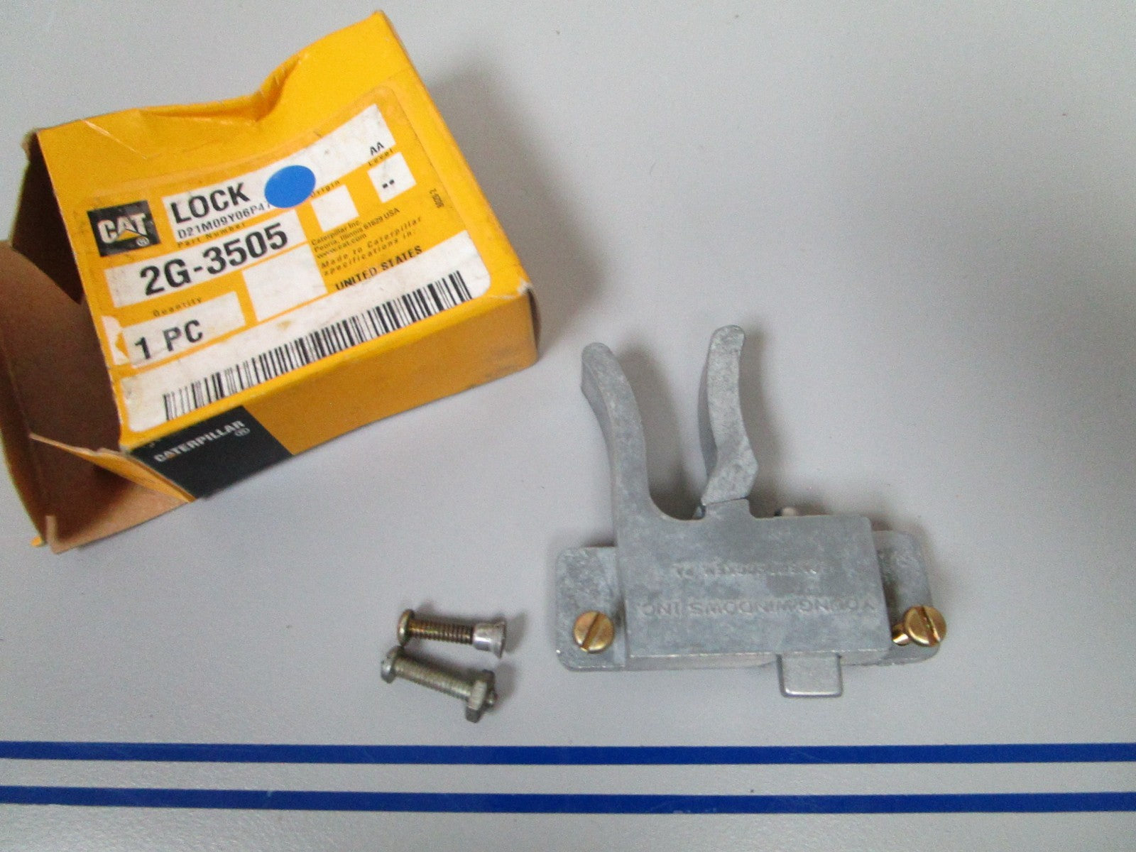 NEW OEM 2G-3505 Cat Caterpillar Lock 0720