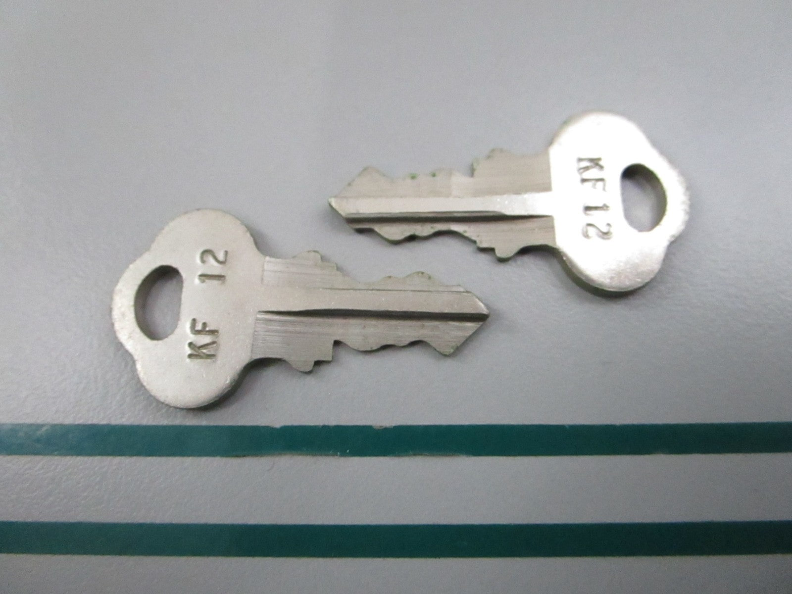 NEW OEM (LOT OF 2) 501527 0501527 OMC Johnson Evinrude KF 12 Ignition Key 0810