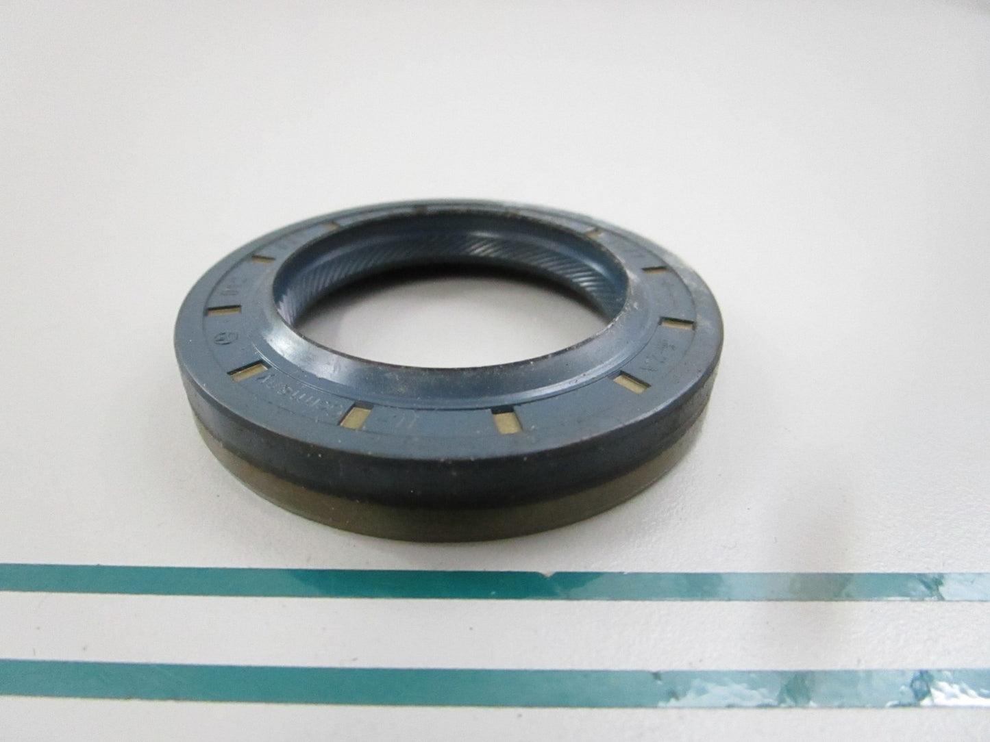 NEW OEM 0129978747 Mercedes-Benz Seal 0810