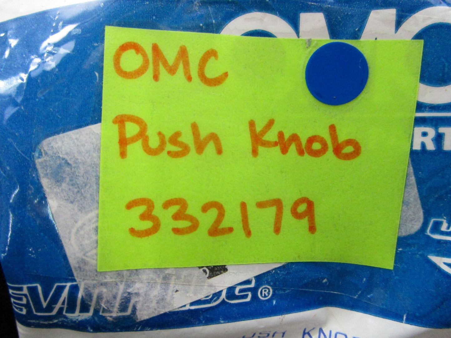 *NEW OEM* 0810 OMC Johnson Evinrude Push Knob 332179 0332179