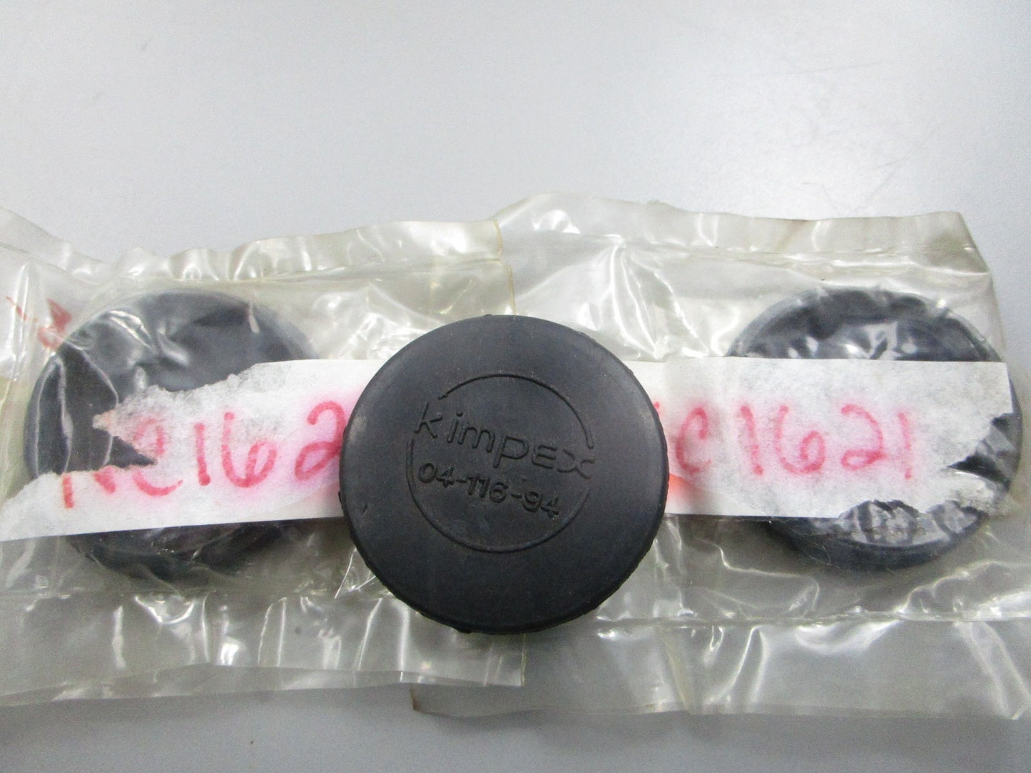 NEW (LOT OF 3) 04-116-94 Marshall Kimpex 895 Wheel Cap 0810