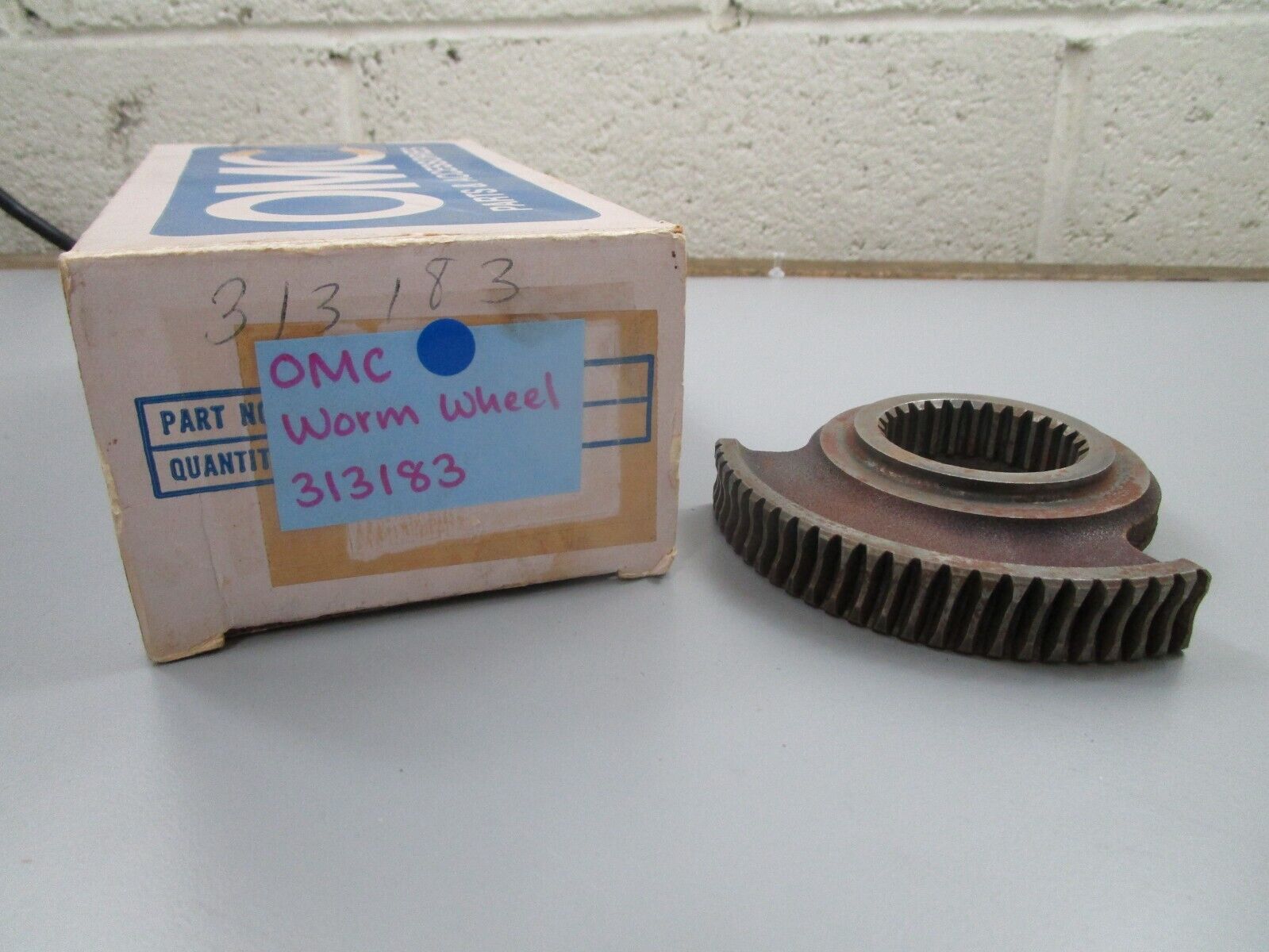 *NEW OEM* 0810 OMC Johnson Evinrude Worm Wheel 313183 0313183