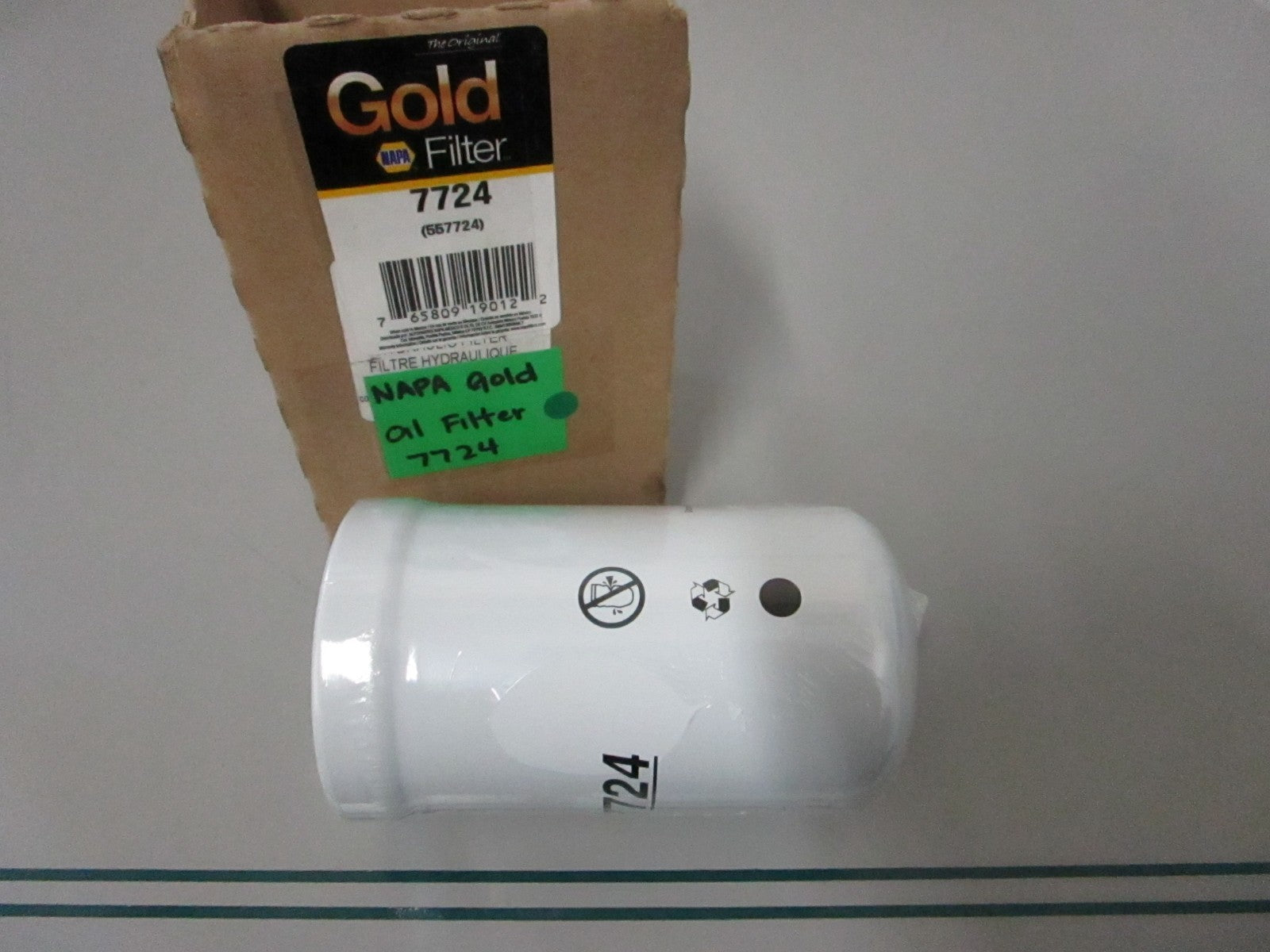NEW 7724 NAPA Gold Oil Filter 0810