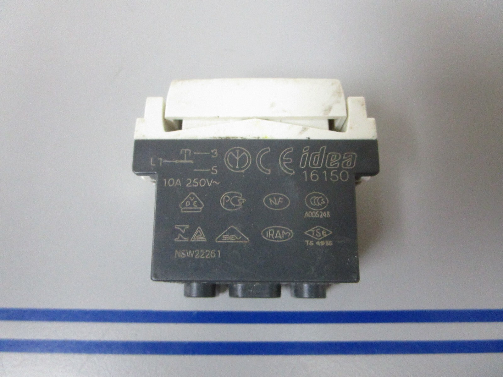 *NEW* 0810 Vimar 10A 250V Switch 16150