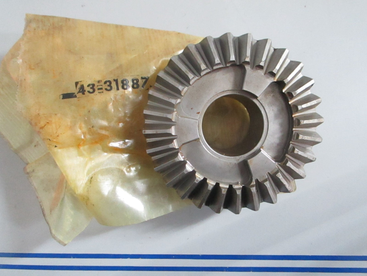 NEW OEM 43-31887 Mercury Quicksilver 28T Reverse Gear 0820