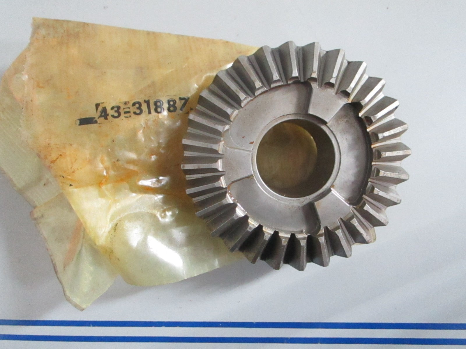 NEW OEM 43-31887 Mercury Quicksilver 28T Reverse Gear 0820