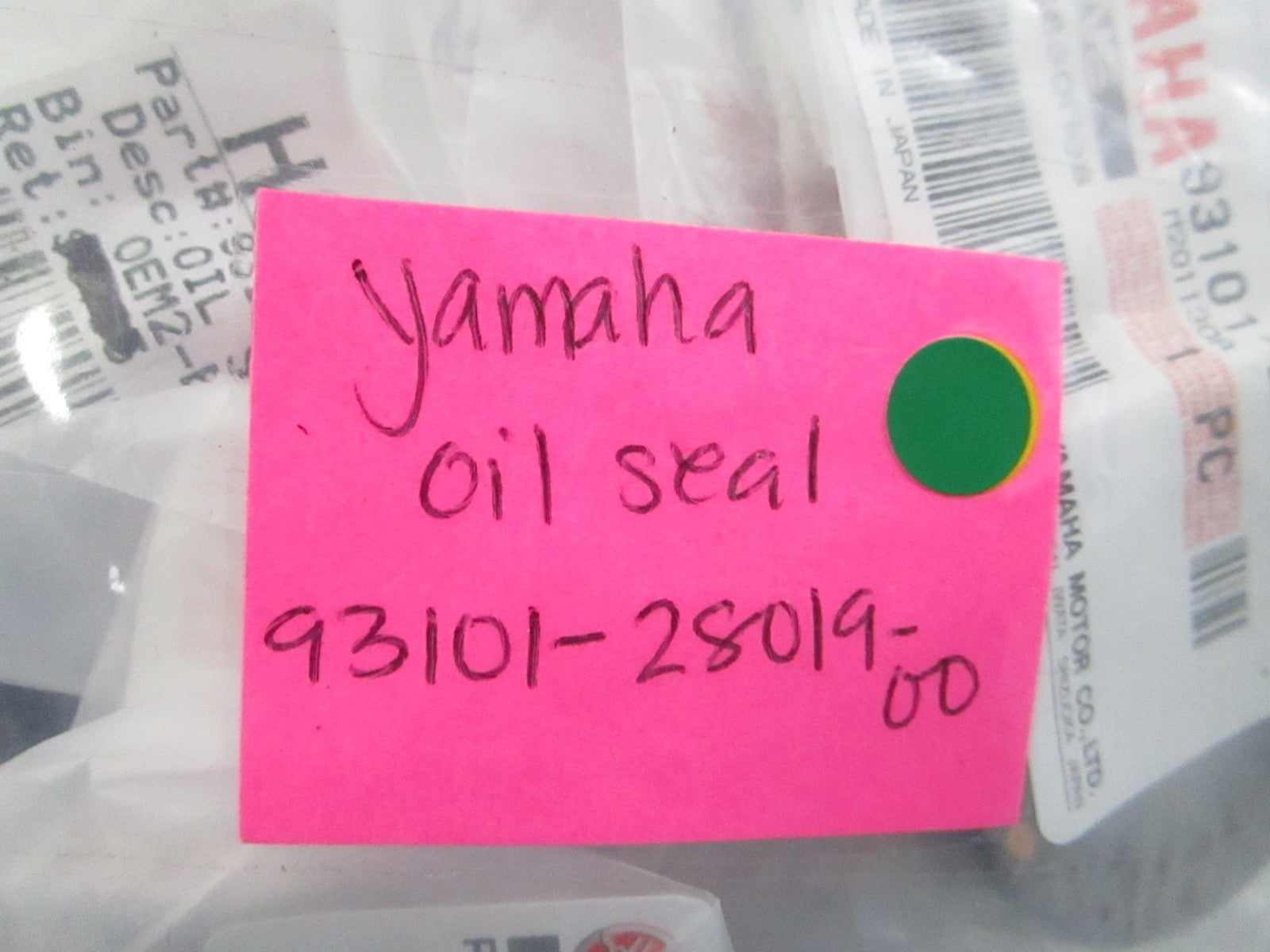 NEW OEM 93101-28019-00 Yamaha Oil Seal 0810