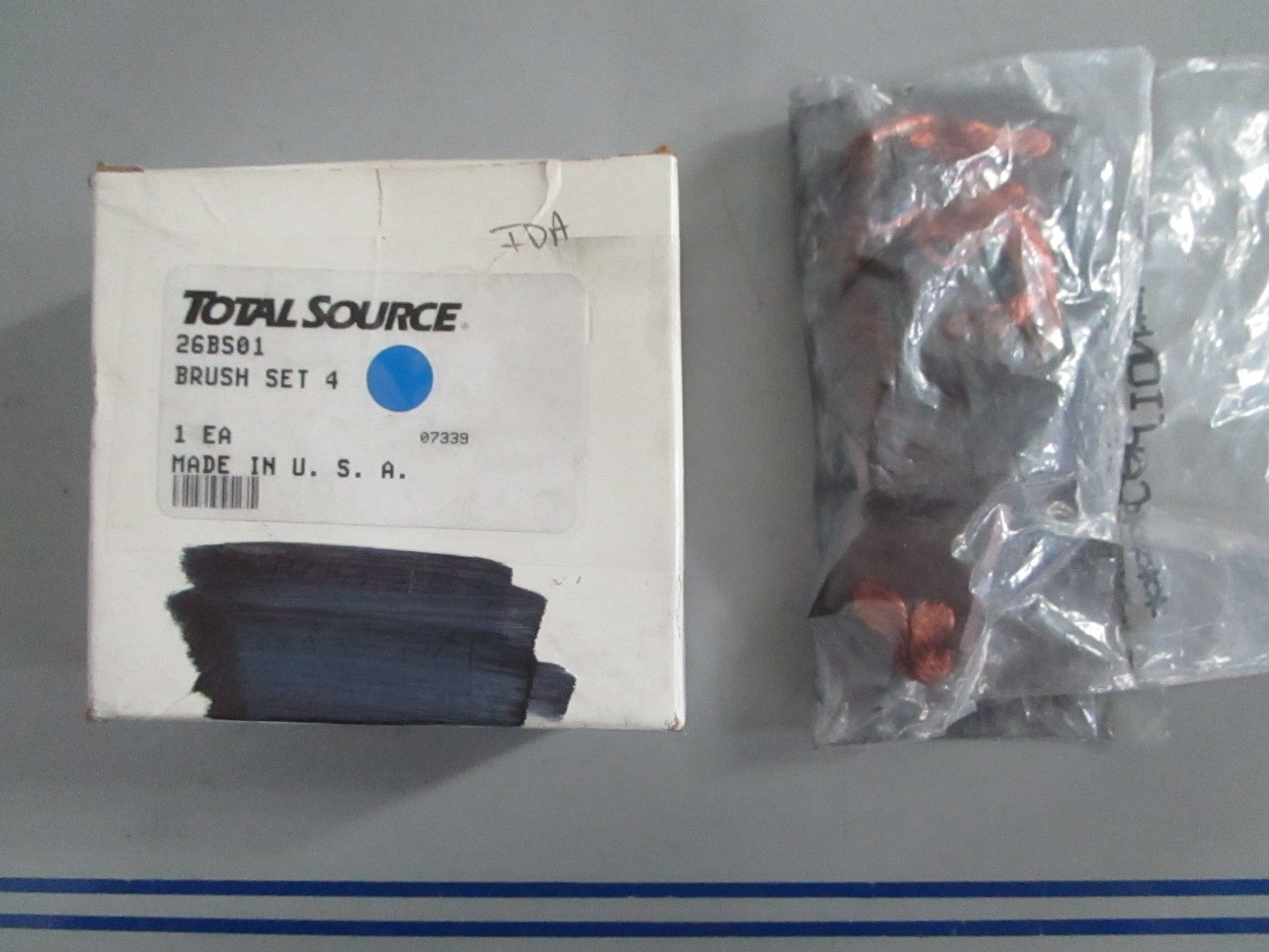 *NEW* 0820 Total Source 4 Brush Set 26BS01