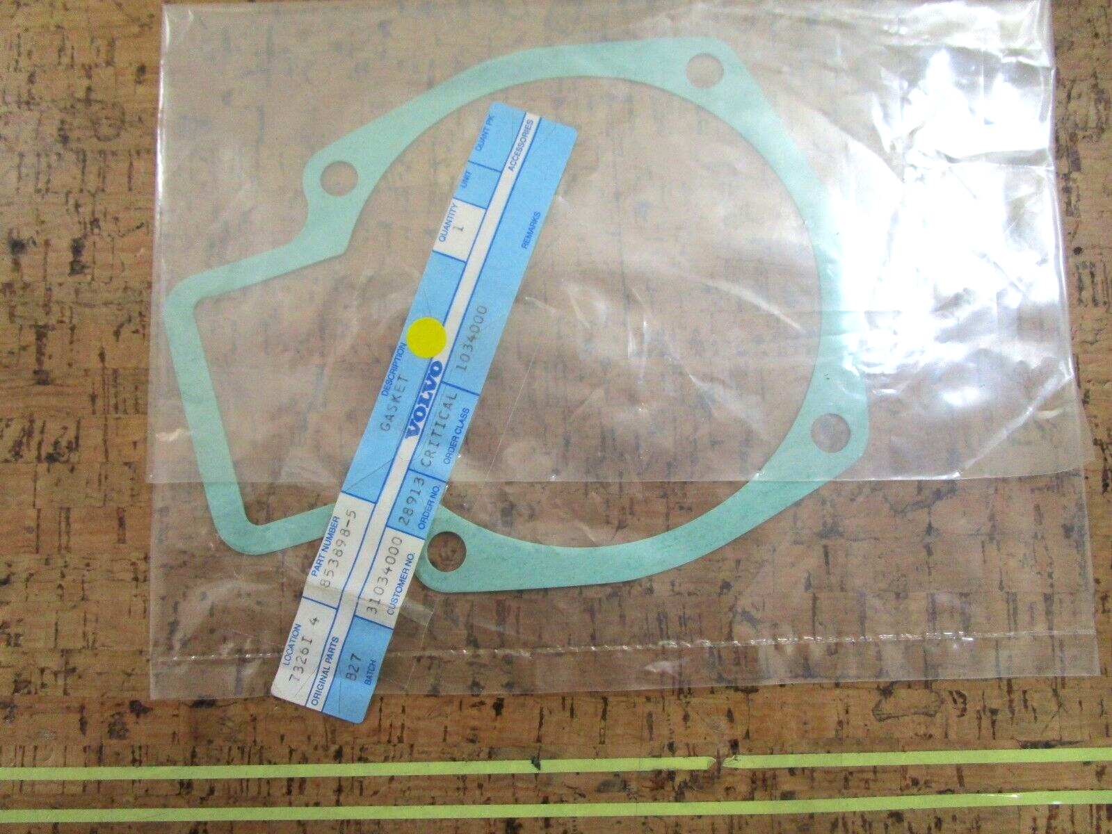 *NEW OEM* 0750 Volvo Penta GASKET 853898-5