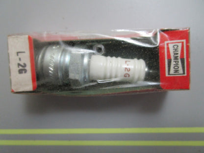 *NEW* 0810 Champion Spark Plug L-2G