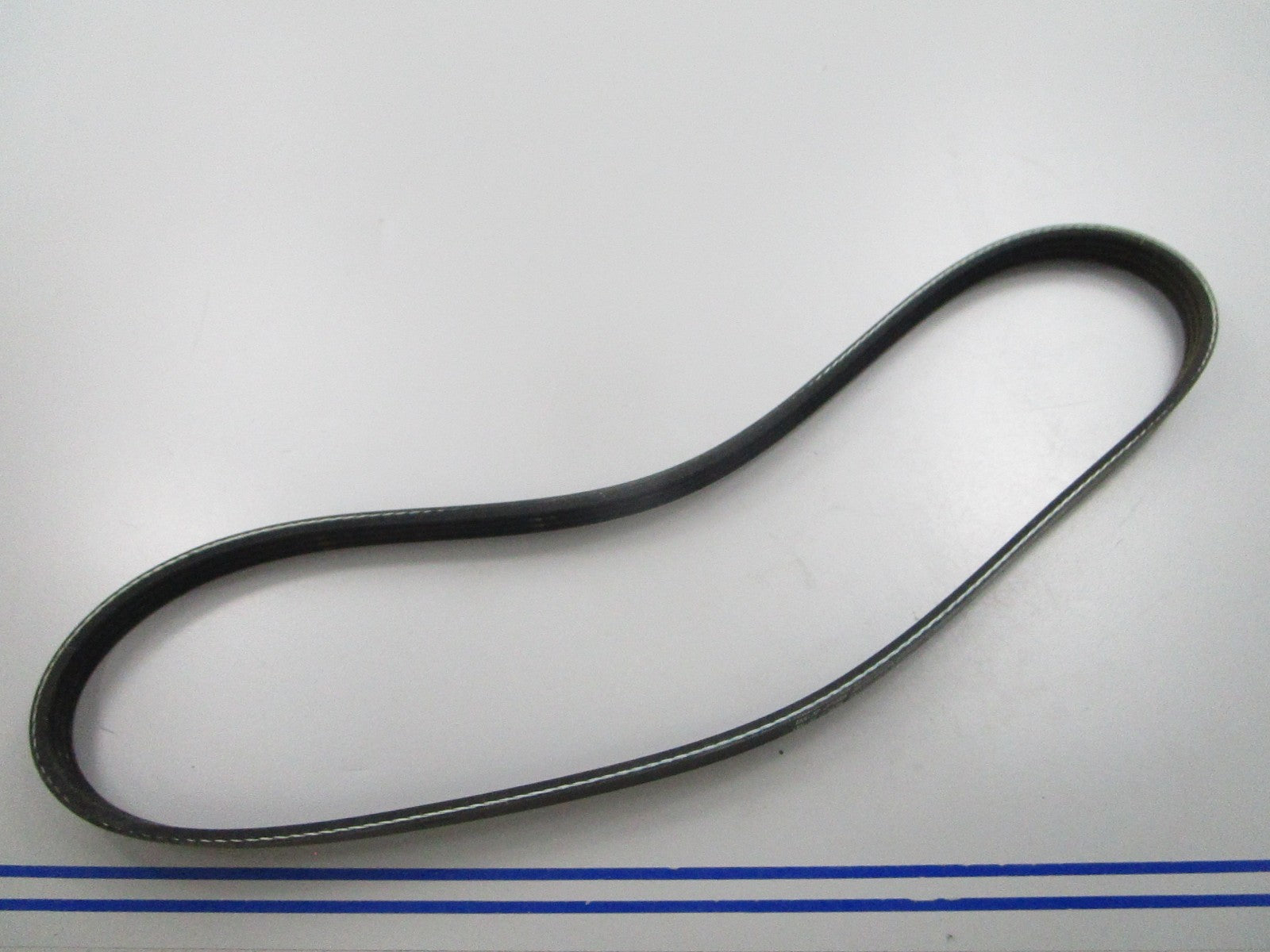 NEW K040335 Gates Micro-V Serpentine Belt 0810