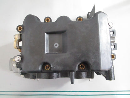 NEW OEM 437992 0437992 OMC Johnson Evinrude 9.9-15HP Cylinder Head Case 0820