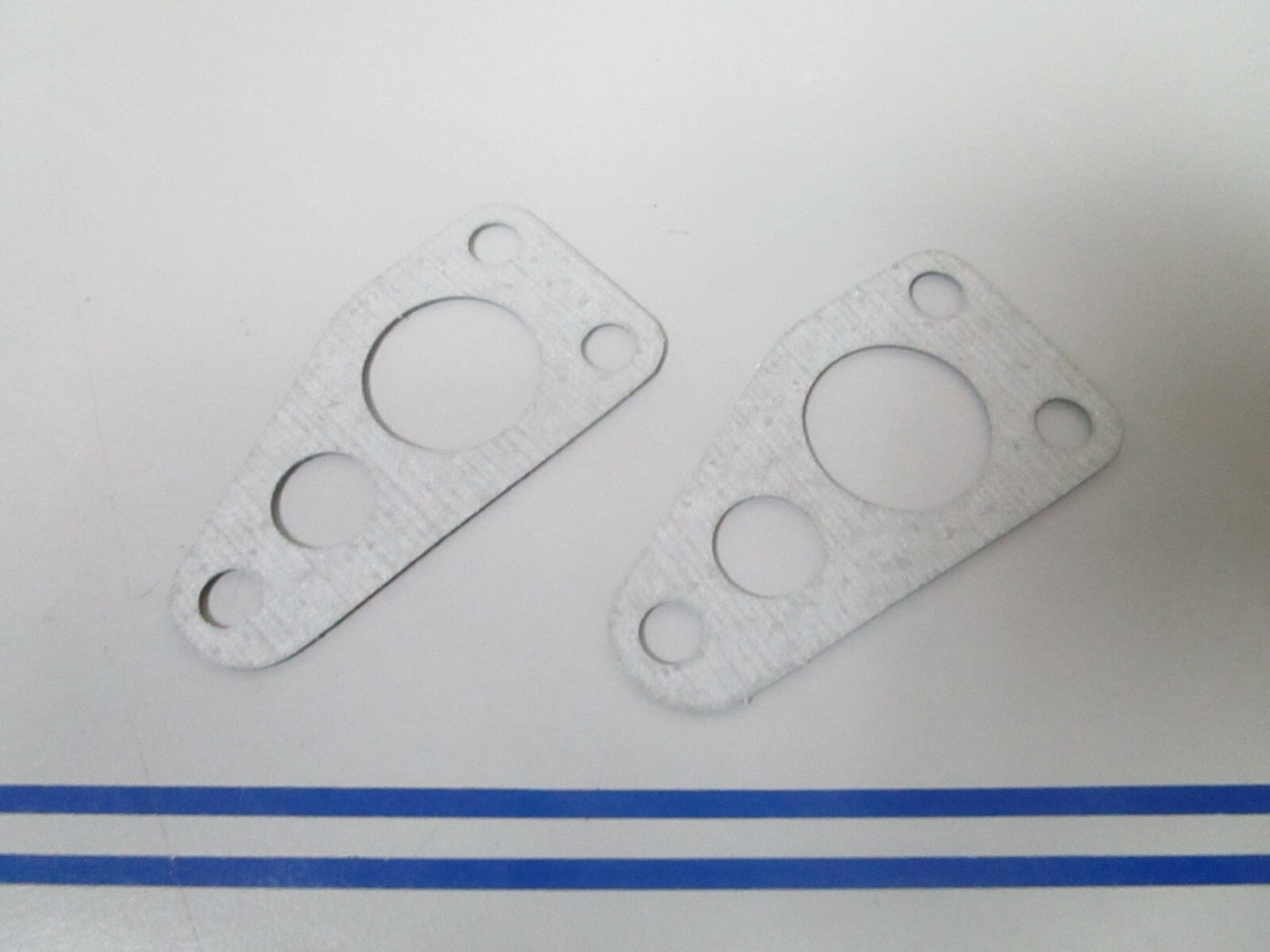*NEW OEM* (LOT OF 2) 0810 OMC Johnson Evinrude Gasket 305196 0305196