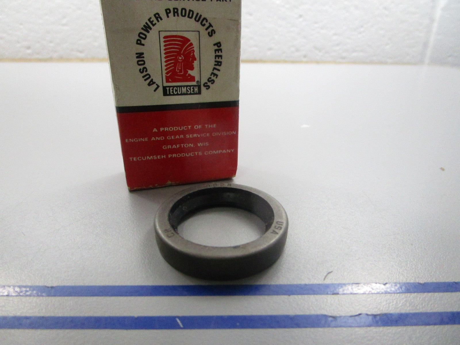 NEW OEM 28427 Tecumseh Oil Seal 0810