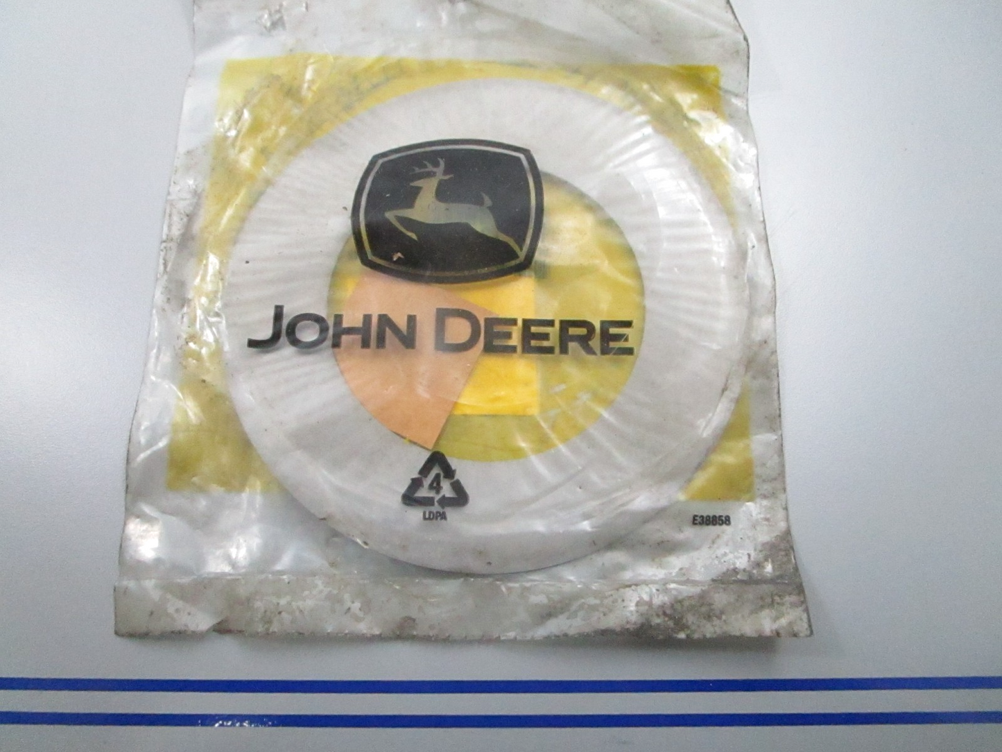 *NEW OEM* 0810 John Deere Shim T241937