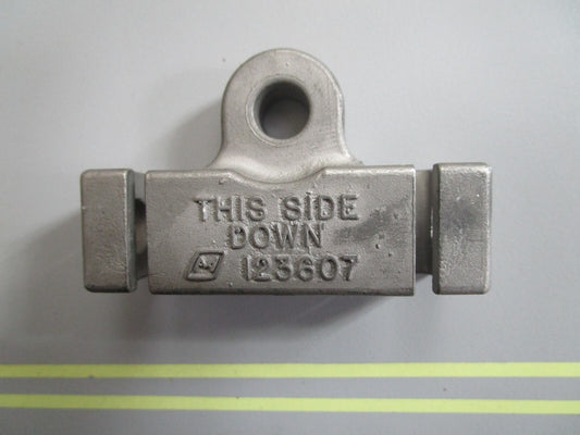 *NEW OEM* 0810 OMC Johnson Evinrude Connector 123607 0123607