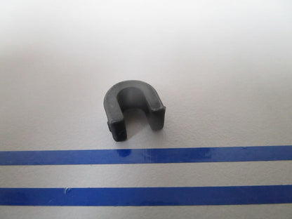 NEW OEM 324604 0324604 OMC Johnson Evinrude Retainer 0810