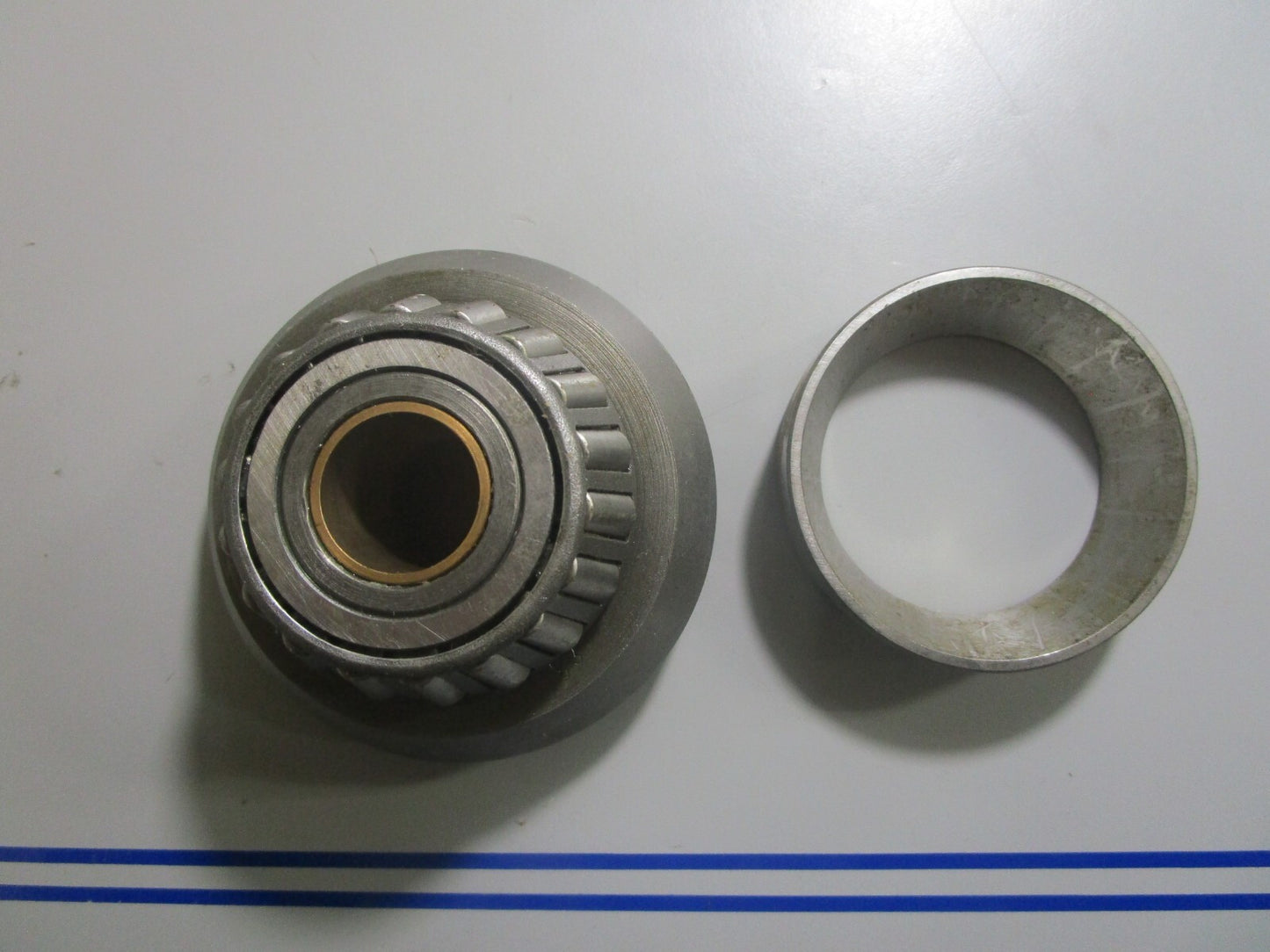 *NEW OEM* 0810 Mercury Force Front Gear AA321023