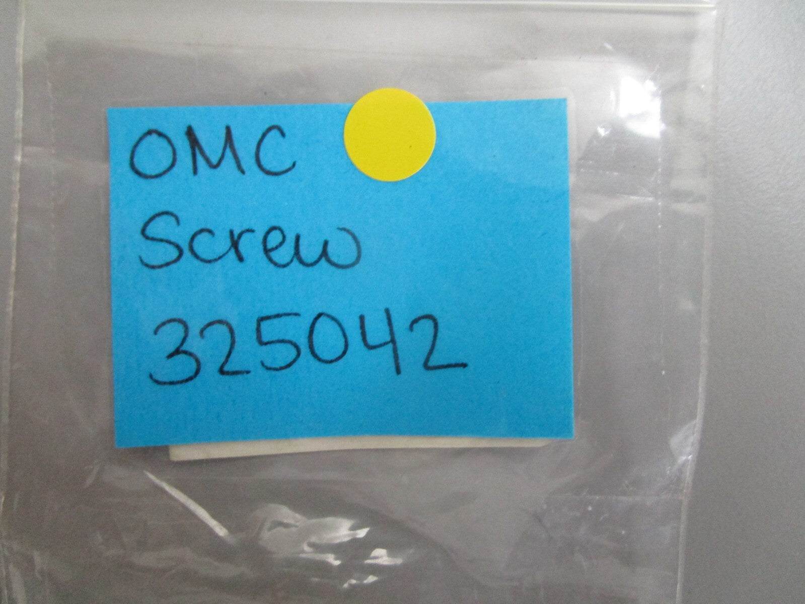 *NEW OEM* (LOT OF 3) 0810 OMC Johnson Evinrude Screw 325042 0325042