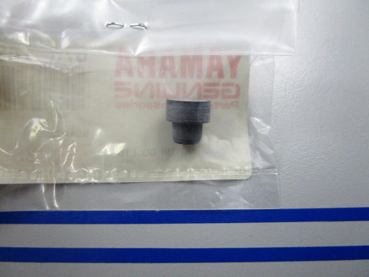 *NEW OEM* 0810 Yamaha Rubber Cap 676-14966-00-00