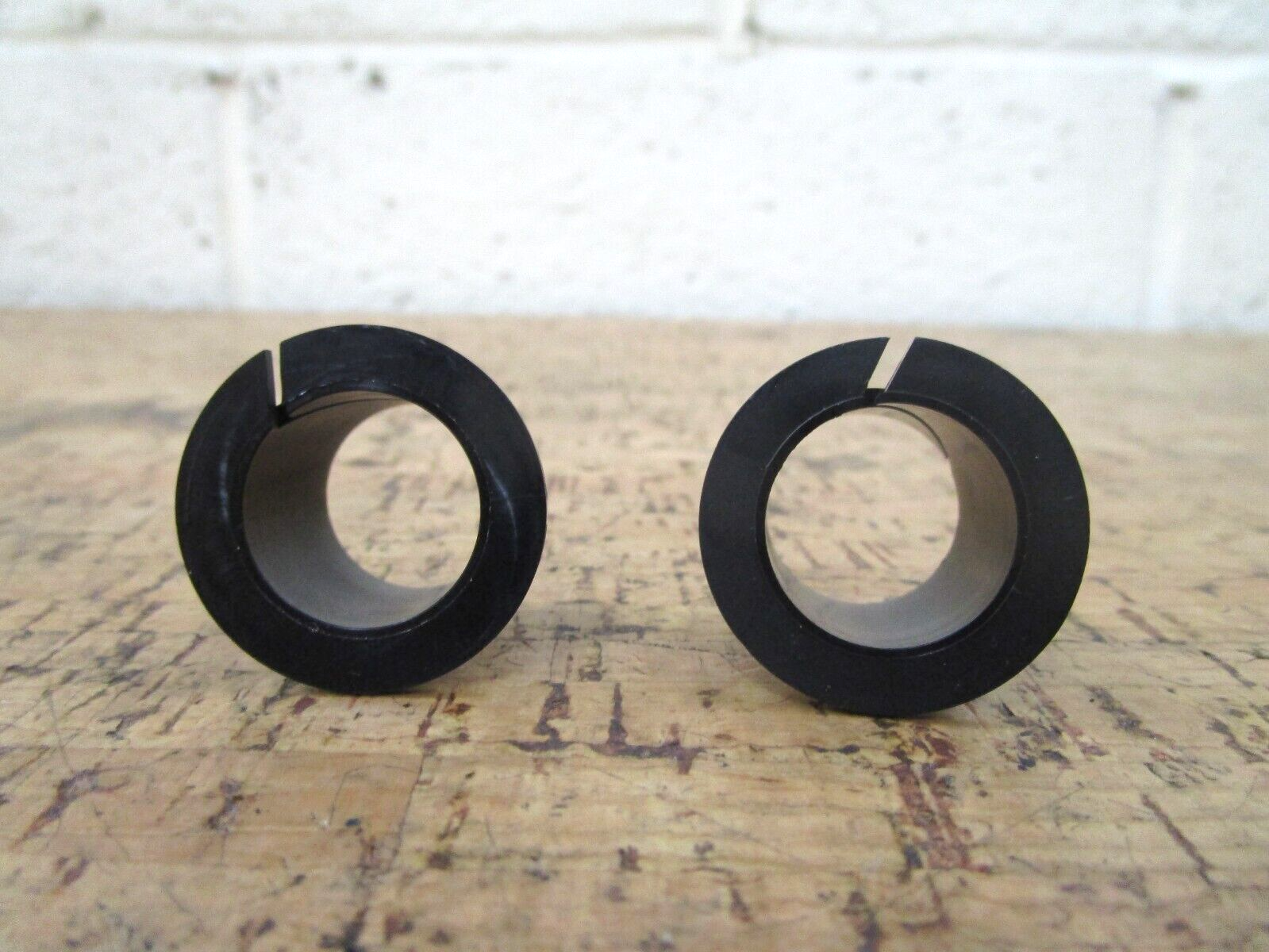 *NEW OEM* (LOT OF 2) 0750 Volvo Penta BUSHING 3853423