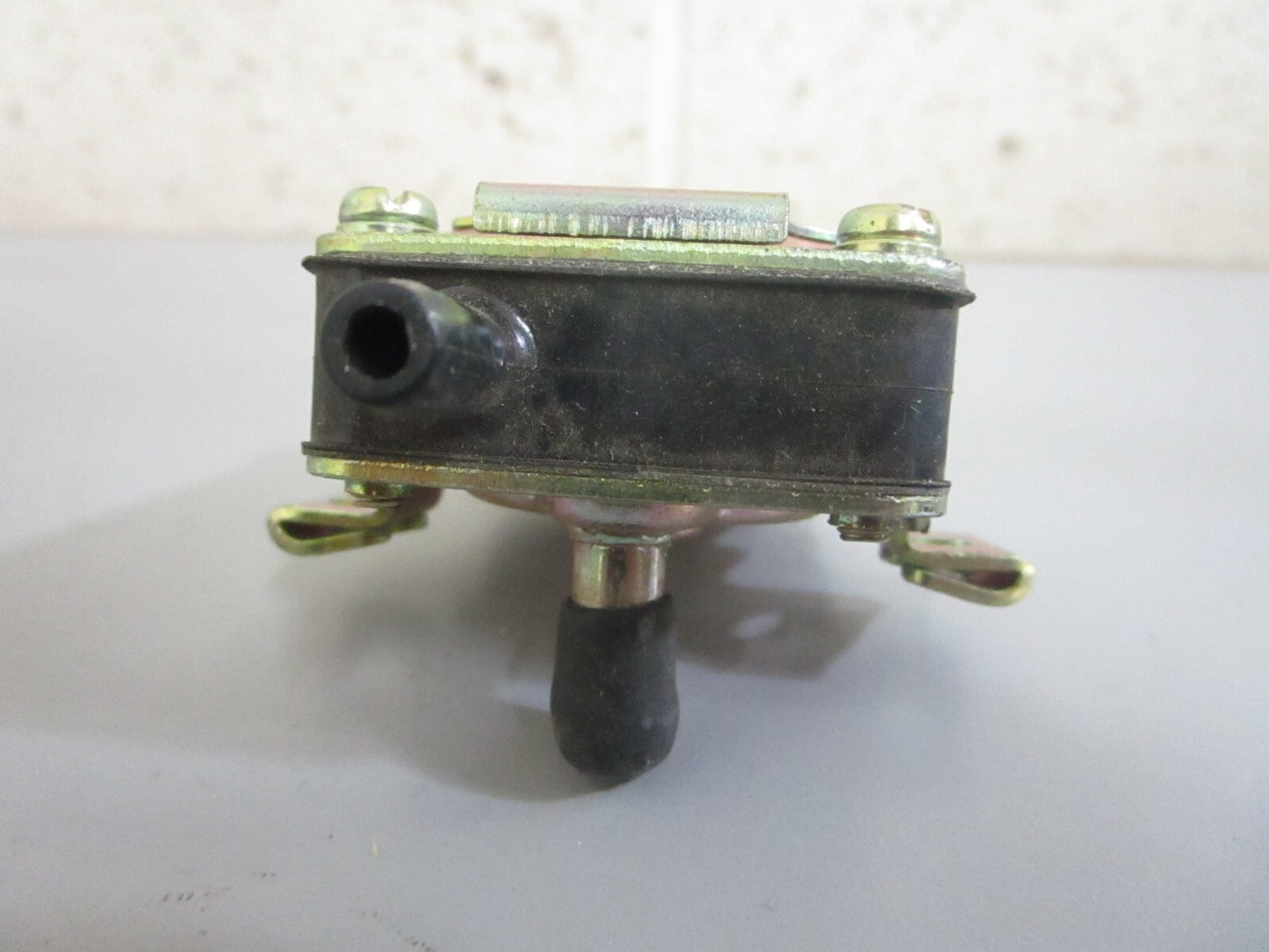 *NEW OEM* 0820 John Deere Fuel Pump HE149-1911